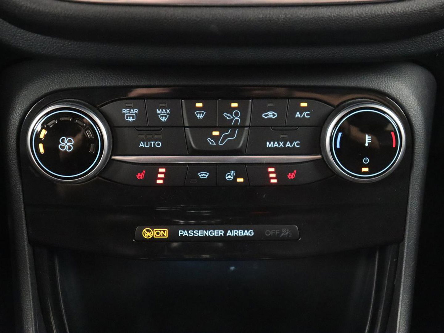 Ford Puma 1.0 EcoBoost Hybrid ST-Line X | Stoel & stuurverwarming | Adaptive cruise | Camera | Half leder | B&O Sound | Carplay | Full LED | Navigatie