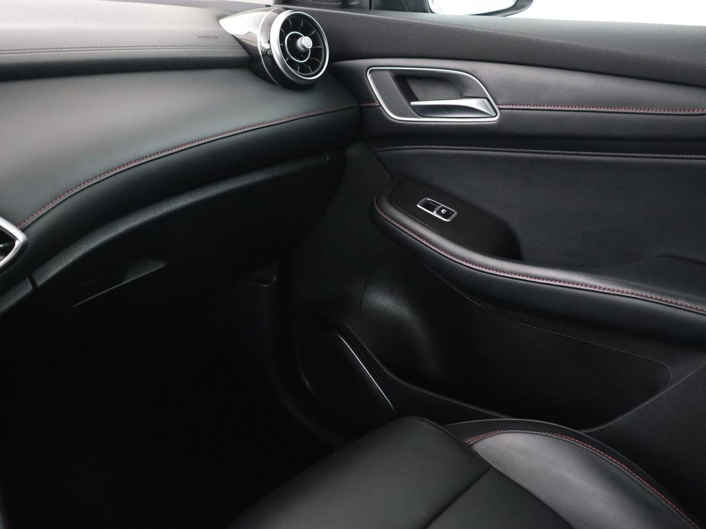 MG EHS 1.5 TGDI Edition1 | Trekhaak | Leder | Stoelverwarming | Adaptive cruise | Camera | Carplay | Keyless