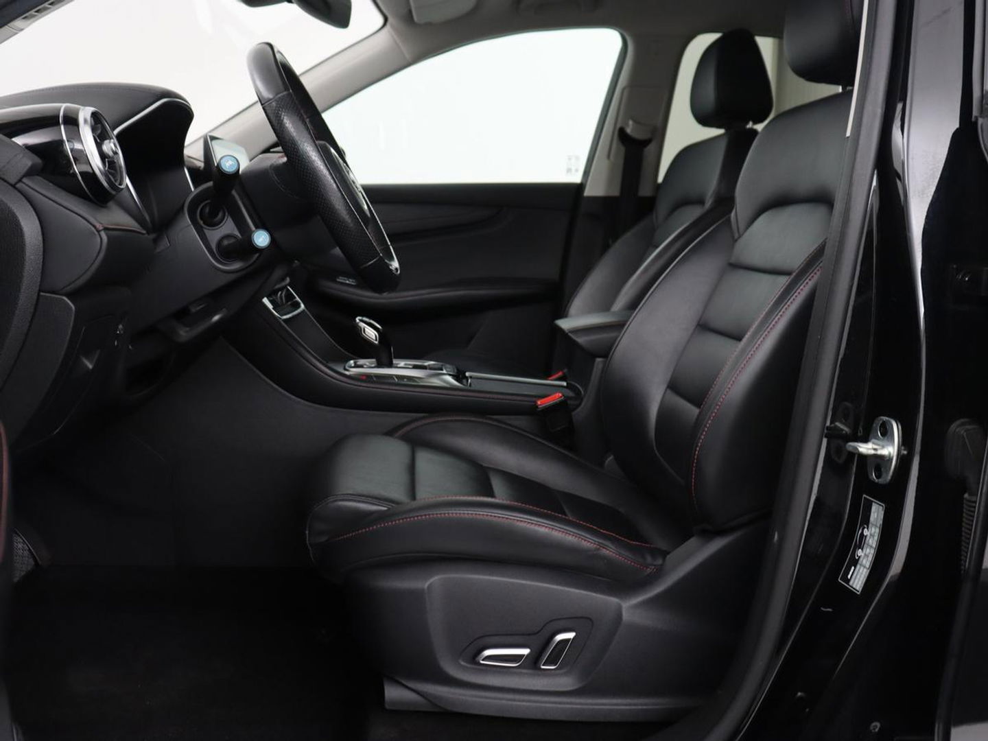 MG EHS 1.5 TGDI Edition1 | Trekhaak | Leder | Stoelverwarming | Adaptive cruise | Camera | Carplay | Keyless