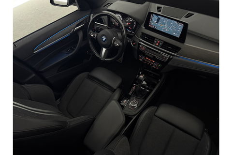 BMW X1 xDrive25e M-Sport 163PK Pano Lazer LED Sfeer Trekhaak Carplay Head-up Camera Virtual Clima Cruise Navi PDC 19''LMV