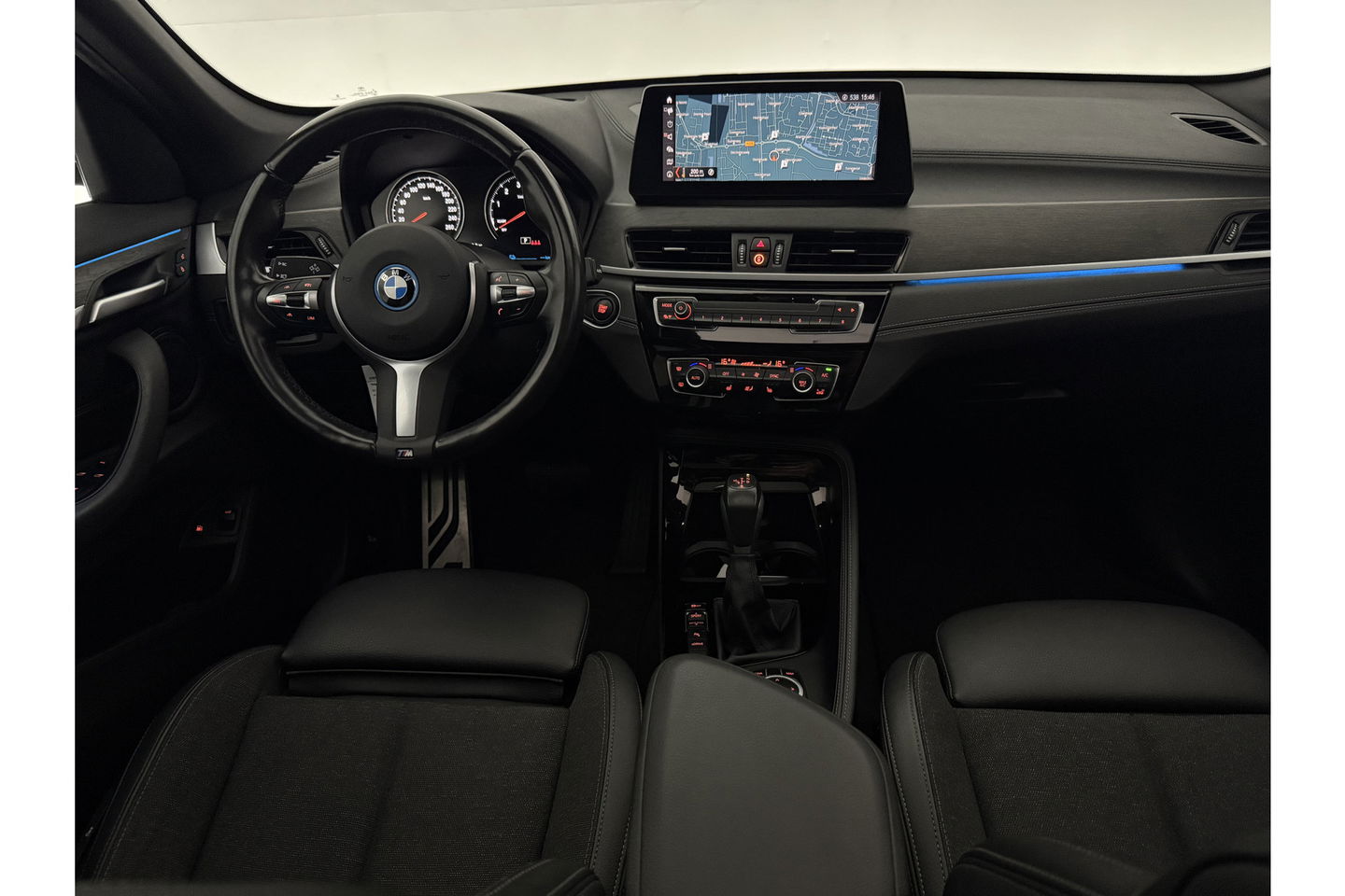 BMW X1 xDrive25e M-Sport 163PK Pano Lazer LED Sfeer Trekhaak Carplay Head-up Camera Virtual Clima Cruise Navi PDC 19''LMV