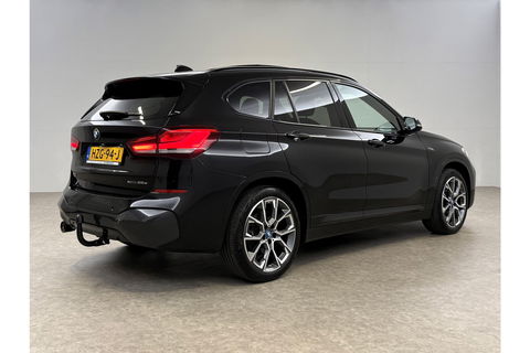 BMW X1 xDrive25e M-Sport 163PK Pano Lazer LED Sfeer Trekhaak Carplay Head-up Camera Virtual Clima Cruise Navi PDC 19''LMV