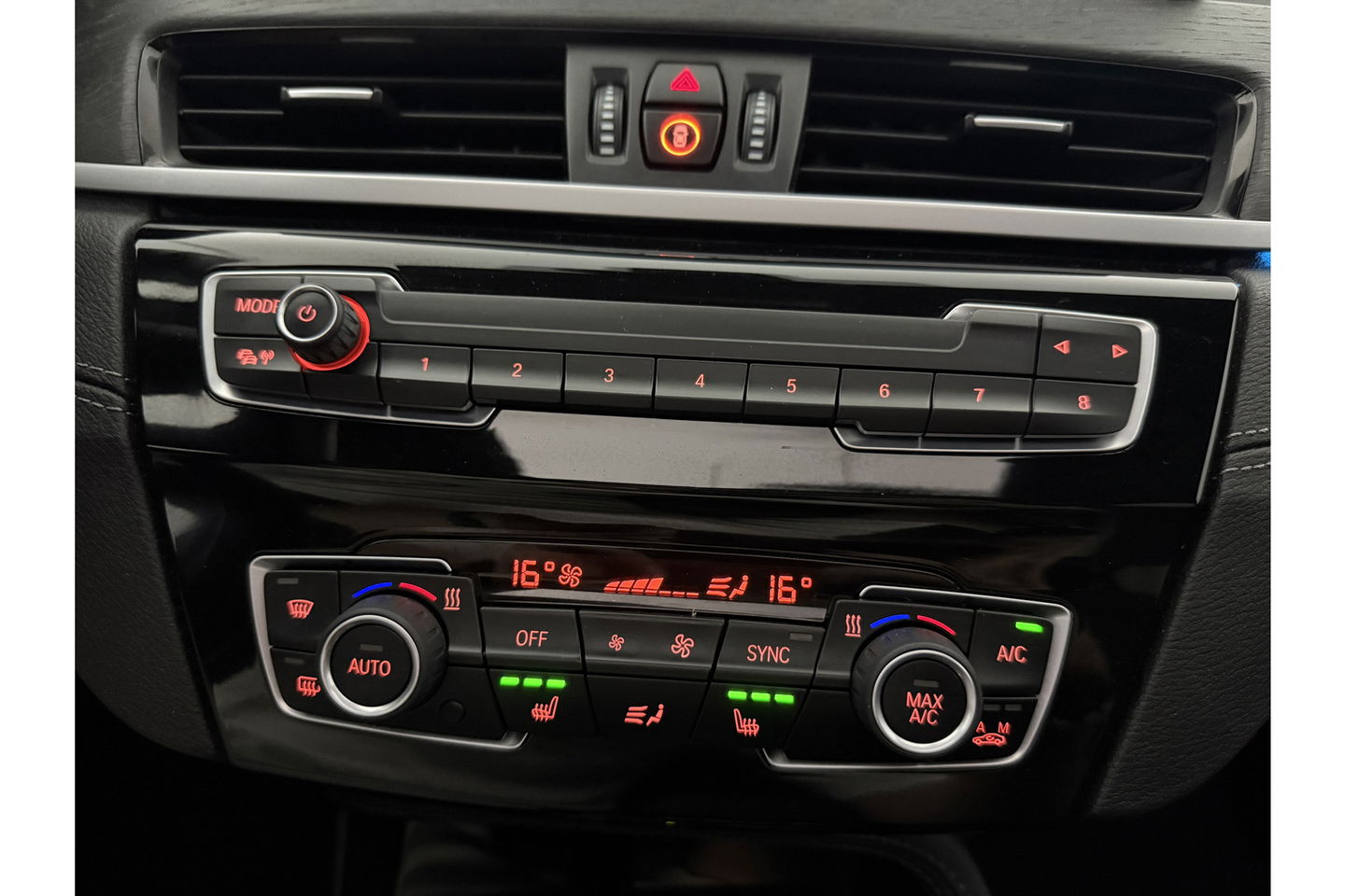 BMW X1 xDrive25e M-Sport 163PK Pano Lazer LED Sfeer Trekhaak Carplay Head-up Camera Virtual Clima Cruise Navi PDC 19''LMV