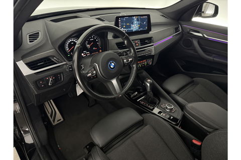 BMW X1 xDrive25e M-Sport 163PK Pano Lazer LED Sfeer Trekhaak Carplay Head-up Camera Virtual Clima Cruise Navi PDC 19''LMV
