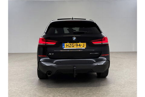 BMW X1 xDrive25e M-Sport 163PK Pano Lazer LED Sfeer Trekhaak Carplay Head-up Camera Virtual Clima Cruise Navi PDC 19''LMV