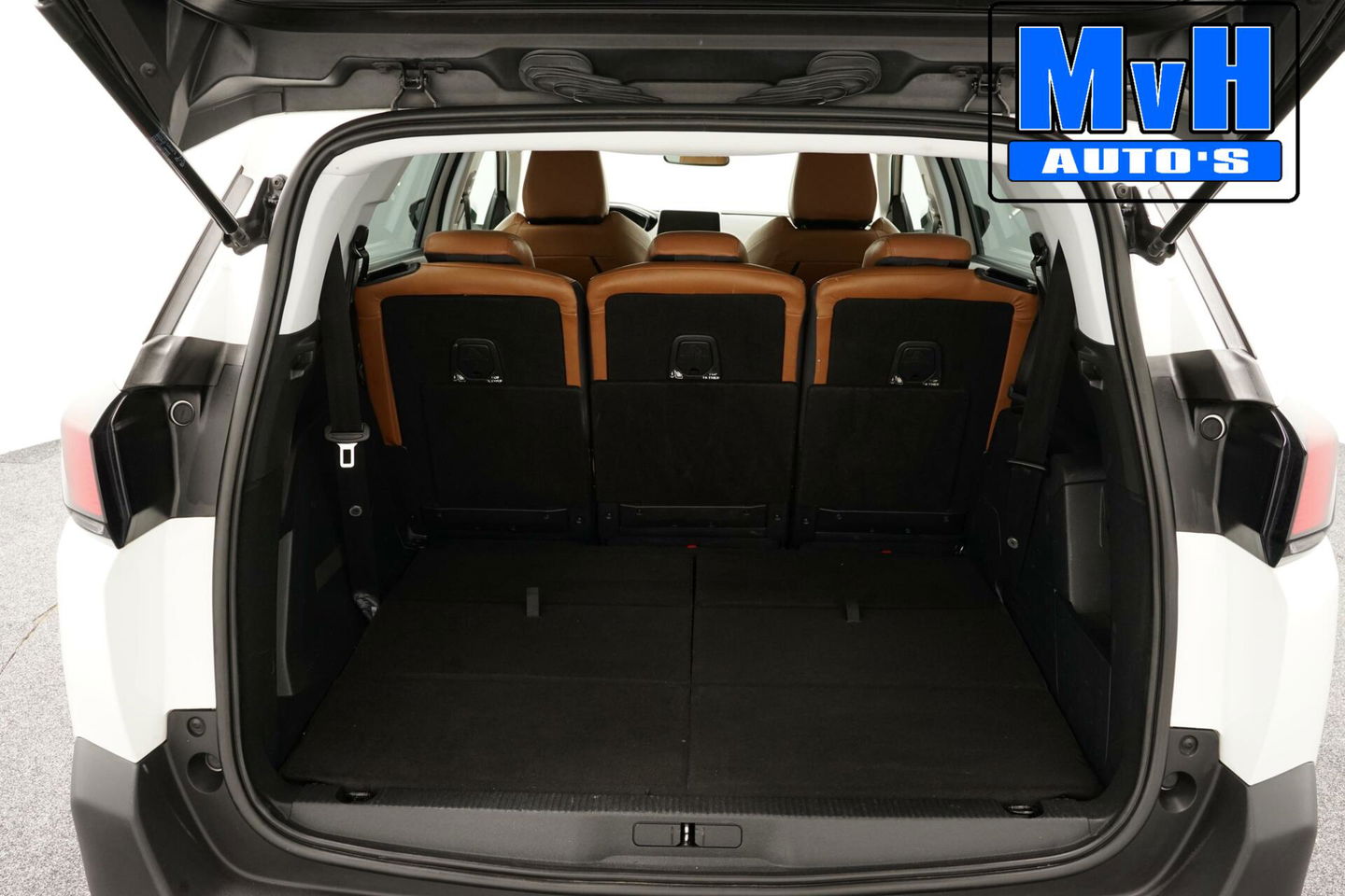 Peugeot 5008 1.2 PureTech Allure 7.Pers|NIEUW DB-RIEM|LEER|TREKH