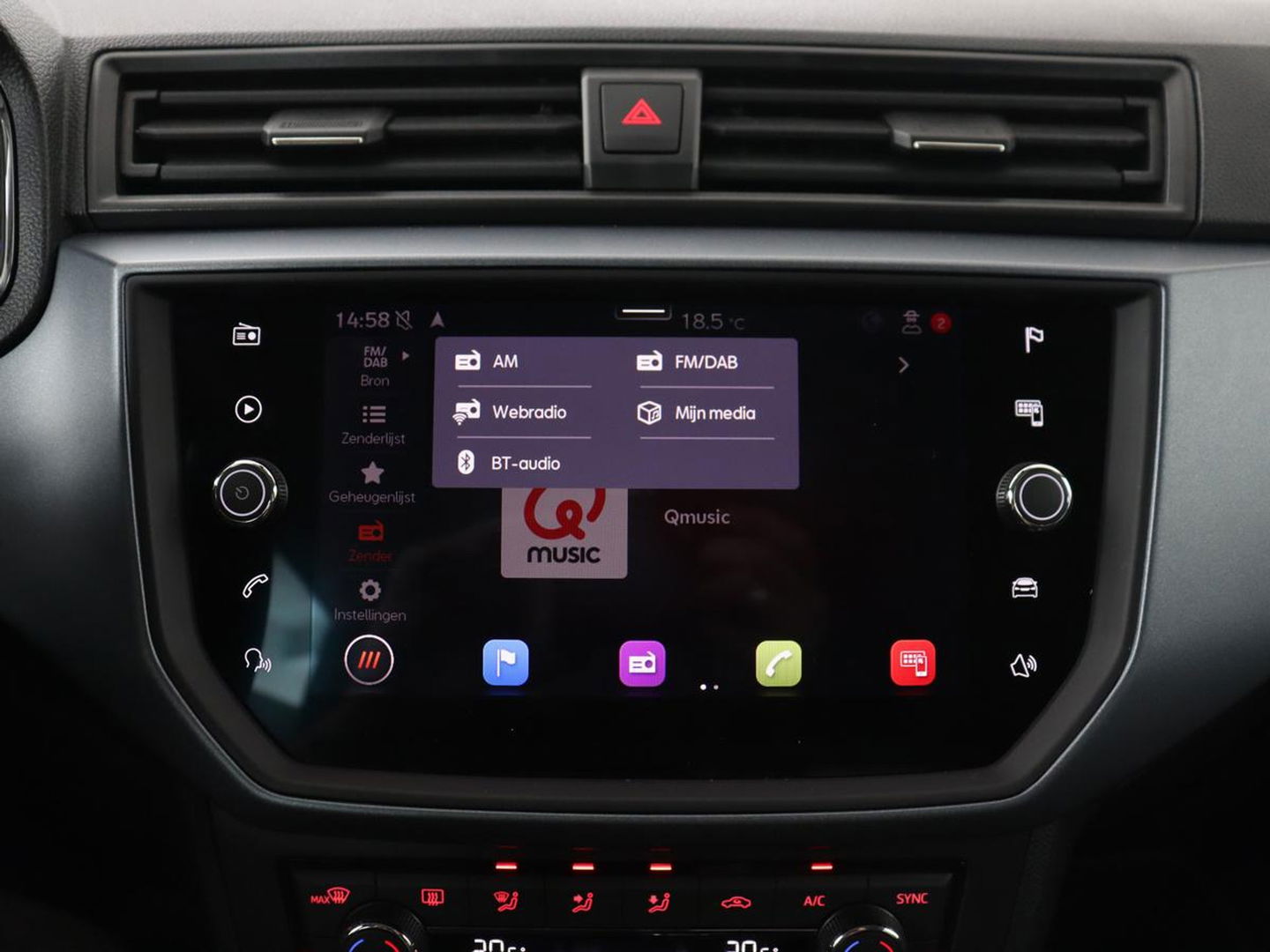SEAT Arona 1.0 TSI Style Business Intense Plus | Stoelverwarming | Trekhaak | Virtual Cockpit | Adaptive cruise | Carplay | Alcantara | Full LED | Keyless | Navigatie