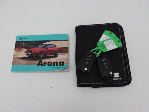 SEAT Arona 1.0 TSI Style Business Intense Plus | Stoelverwarming | Trekhaak | Virtual Cockpit | Adaptive cruise | Carplay | Alcantara | Full LED | Keyless | Navigatie