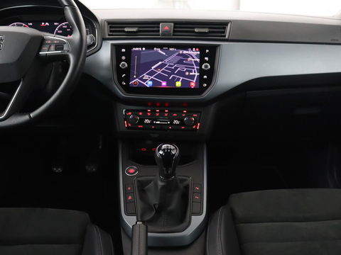SEAT Arona 1.0 TSI Style Business Intense Plus | Stoelverwarming | Trekhaak | Virtual Cockpit | Adaptive cruise | Carplay | Alcantara | Full LED | Keyless | Navigatie