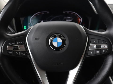 BMW 3 Serie 318i Executive Edition | Sport Line | Trekhaak | Sportstoelen | Carplay | Half leder | Live Cockpit | Navigatie | Climate control | Parkeerhulp