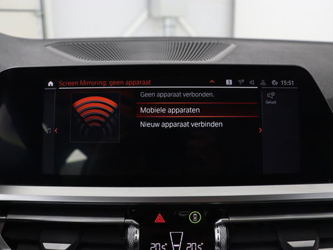 BMW 3 Serie 318i Executive Edition | Sport Line | Trekhaak | Sportstoelen | Carplay | Half leder | Live Cockpit | Navigatie | Climate control | Parkeerhulp