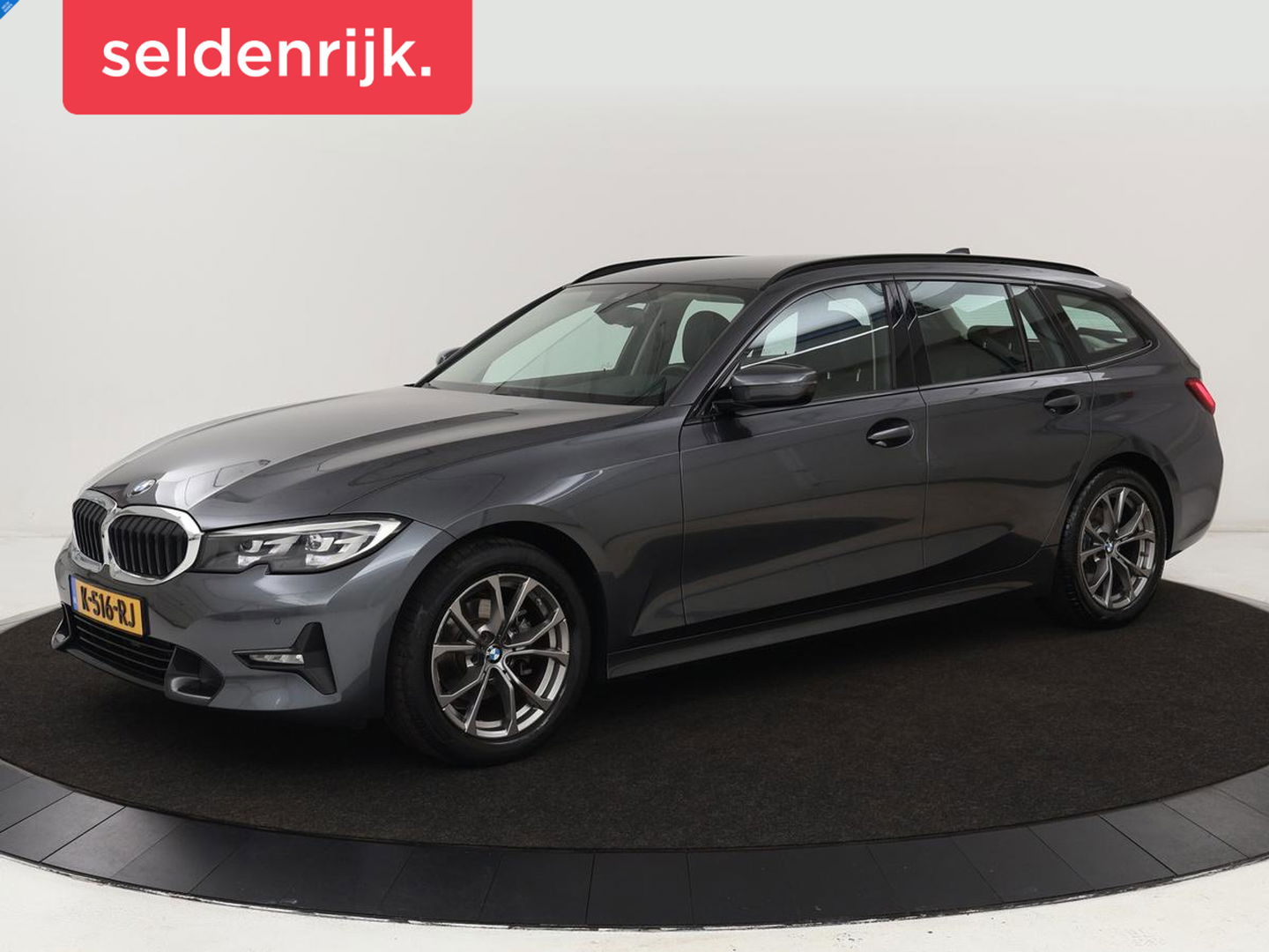 BMW 3 Serie 318i Executive Edition | Sport Line | Trekhaak | Sportstoelen | Carplay | Half leder | Live Cockpit | Navigatie | Climate control | Parkeerhulp