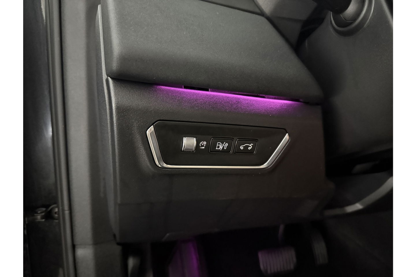 Lynk Co 01 1.5 262PK Pano LED Sfeer 360 Camera Memory ACC Virtual Carplay Clima Navi PDC 20"LMV