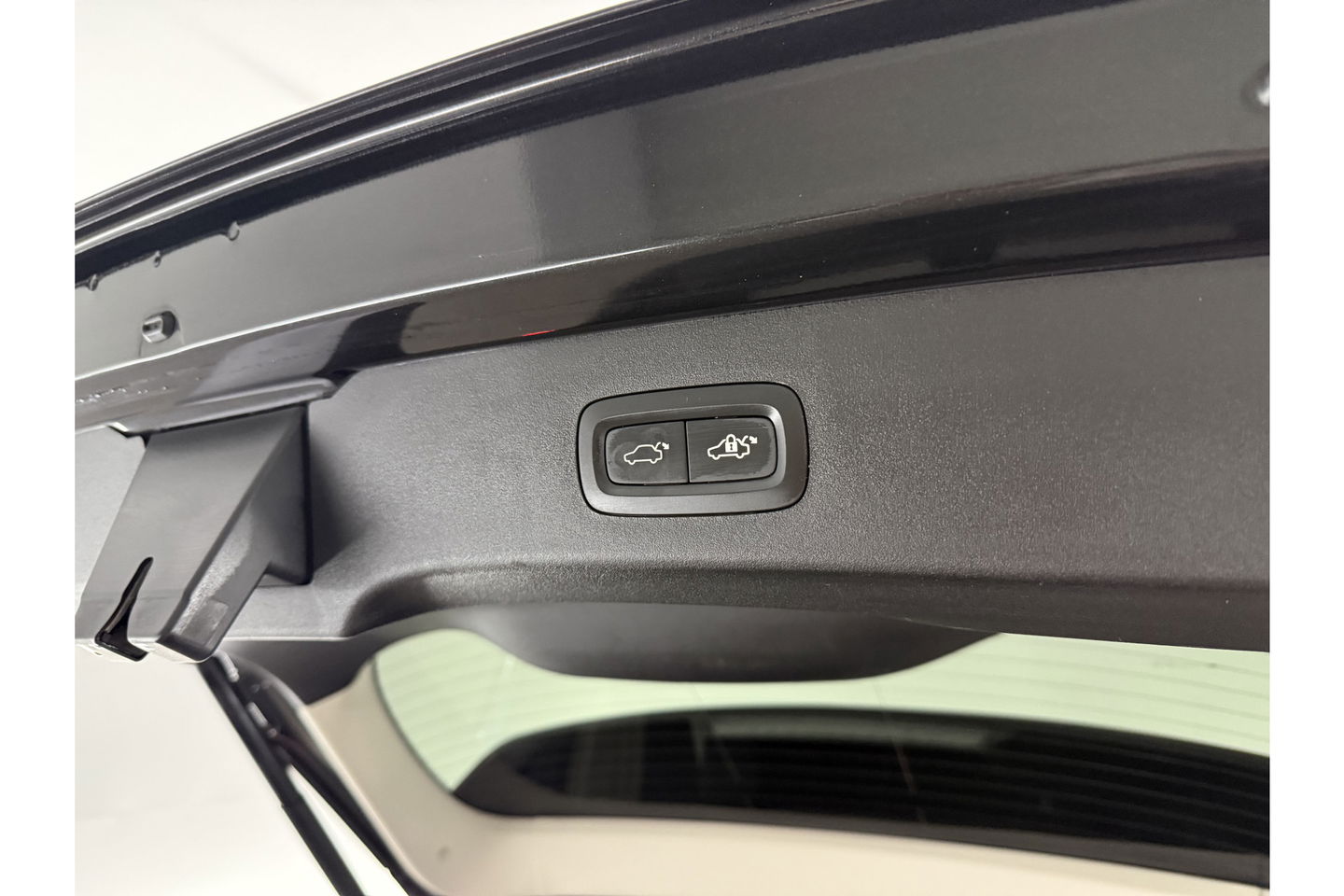 Lynk Co 01 1.5 262PK Pano LED Sfeer 360 Camera Memory ACC Virtual Carplay Clima Navi PDC 20"LMV