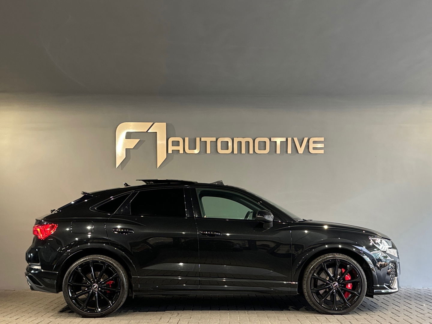 Audi RSQ3 Sportback 2.5 TFSI Quattro Pano|B&O|Keyless|Memory
