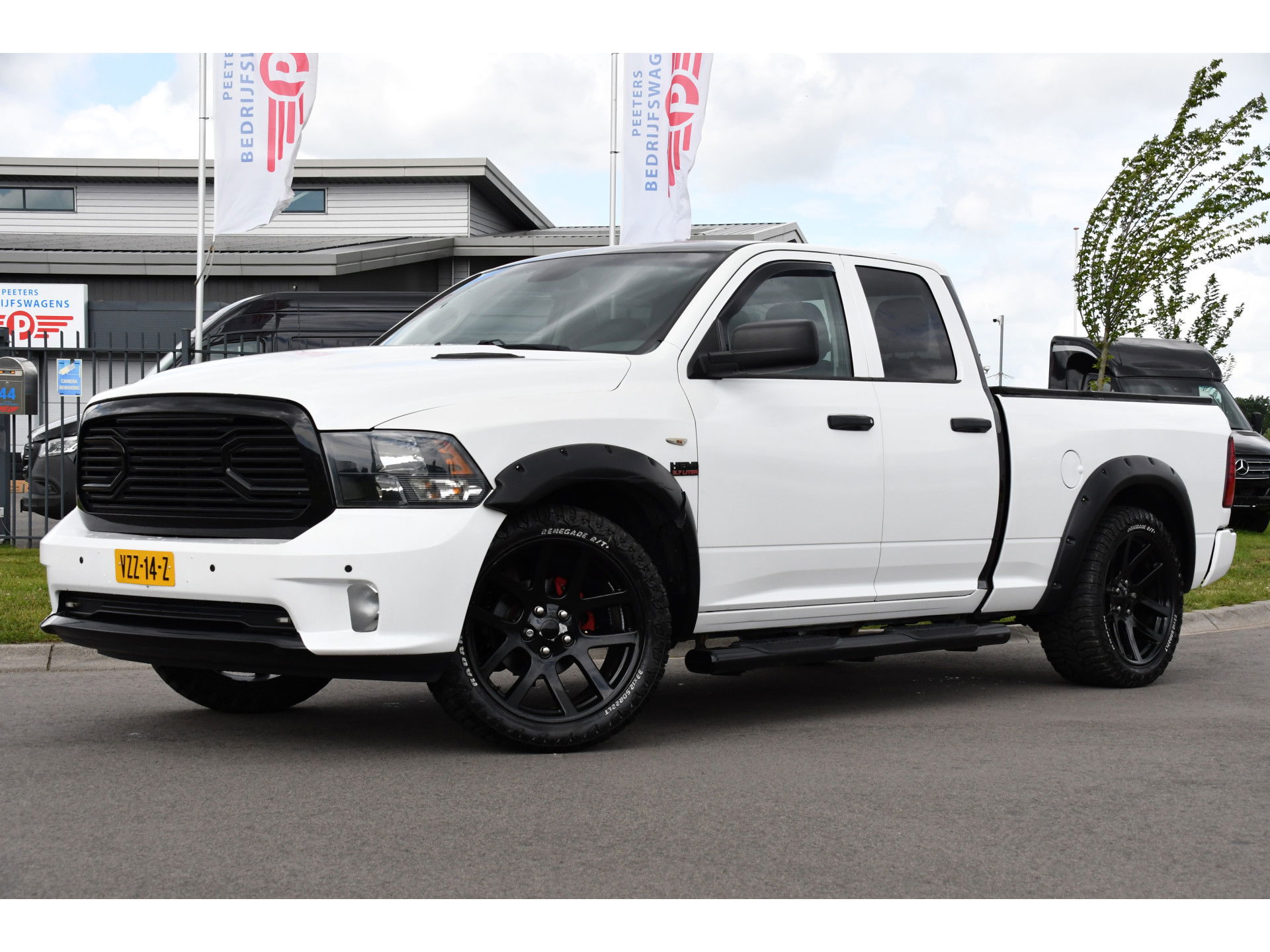 Dodge Ram 1500 5.7 V8 4x4 Quad Cab 6'4 Camera, Cruise, 402pk, Automaat, Leder, Stoelverwarming, Trekhaak, Multimedia, Uniek!