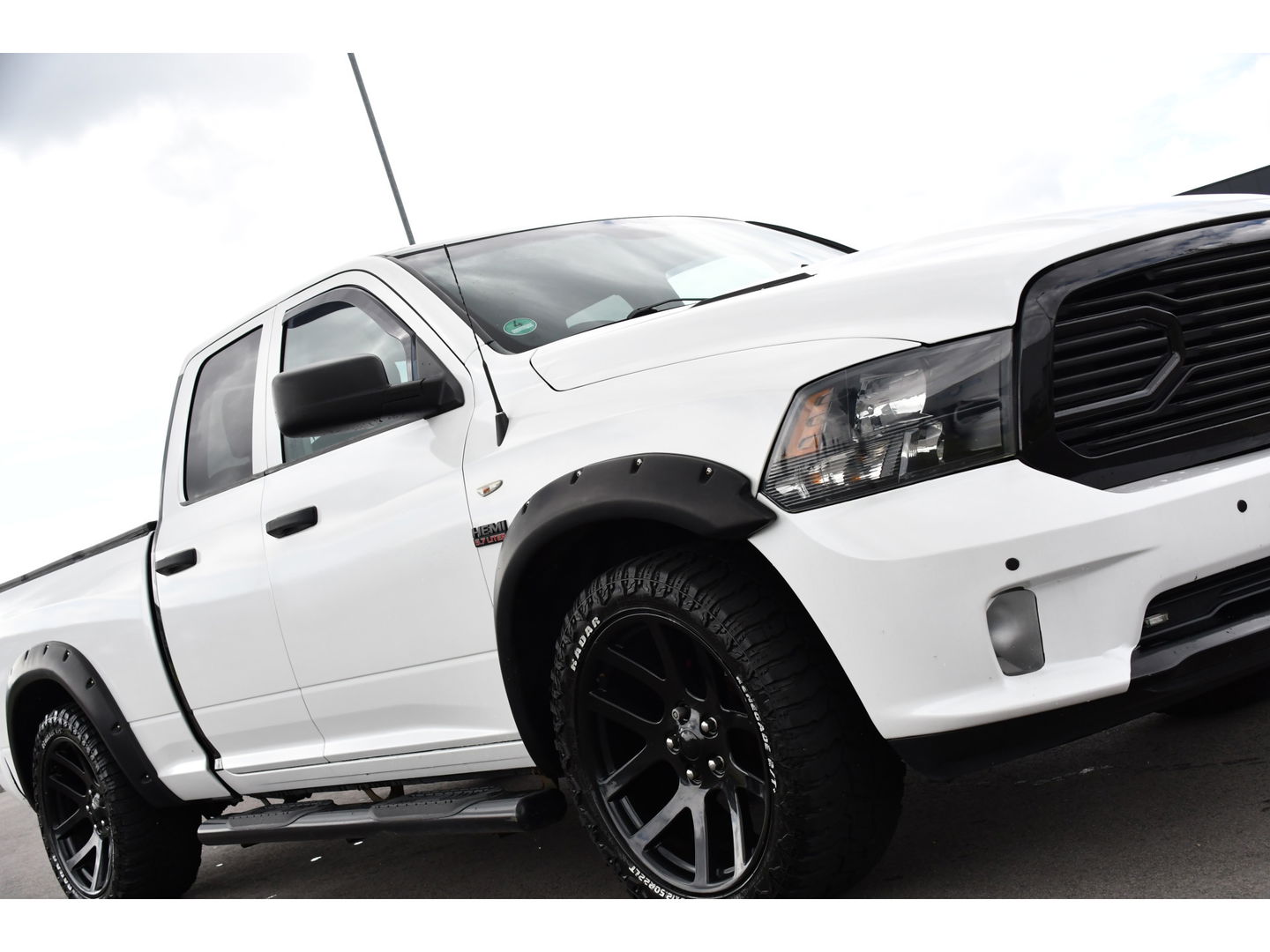 Dodge Ram 1500 5.7 V8 4x4 Quad Cab 6'4 Camera, Cruise, 402pk, Automaat, Leder, Stoelverwarming, Trekhaak, Multimedia, Uniek!