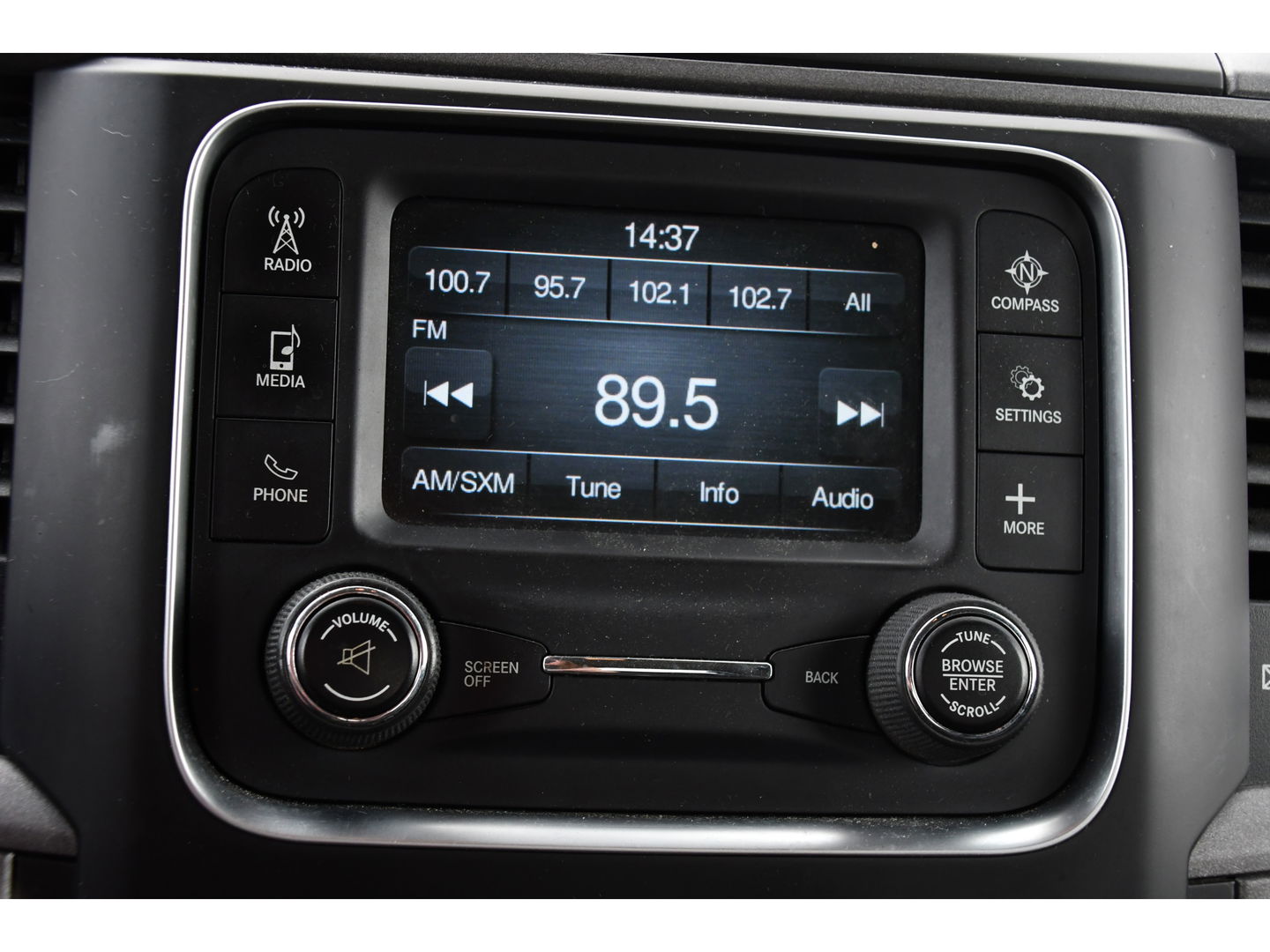 Dodge Ram 1500 5.7 V8 4x4 Quad Cab 6'4 Camera, Cruise, 402pk, Automaat, Leder, Stoelverwarming, Trekhaak, Multimedia, Uniek!