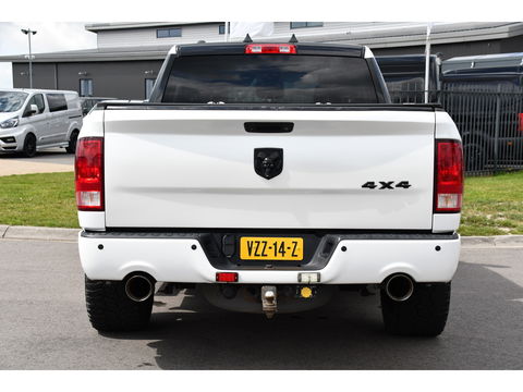 Dodge Ram 1500 5.7 V8 4x4 Quad Cab 6'4 Camera, Cruise, 402pk, Automaat, Leder, Stoelverwarming, Trekhaak, Multimedia, Uniek!