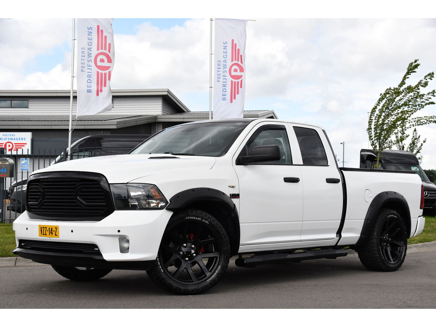 Dodge Ram 1500 5.7 V8 4x4 Quad Cab 6'4 Camera, Cruise, 402pk, Automaat, Leder, Stoelverwarming, Trekhaak, Multimedia, Uniek!