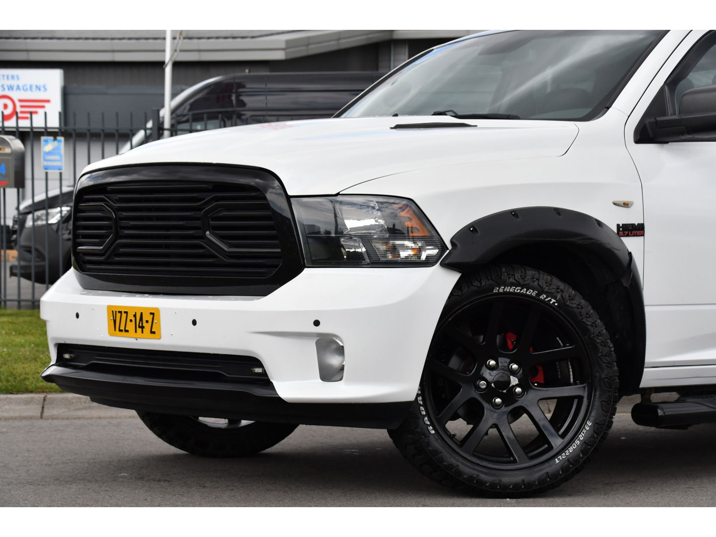 Dodge Ram 1500 5.7 V8 4x4 Quad Cab 6'4 Camera, Cruise, 402pk, Automaat, Leder, Stoelverwarming, Trekhaak, Multimedia, Uniek!