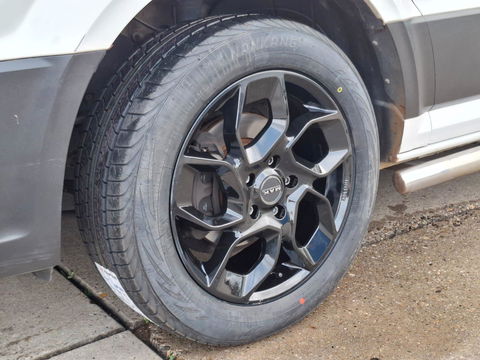Volkswagen Crafter 35 2.0 TDI L3H3 Trendline IMPERIAL  / TREKHAAK / EURO 6 / NAP / CAMERA