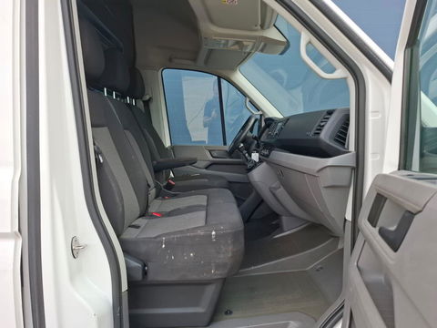 Volkswagen Crafter 35 2.0 TDI L3H3 Trendline IMPERIAL  / TREKHAAK / EURO 6 / NAP / CAMERA