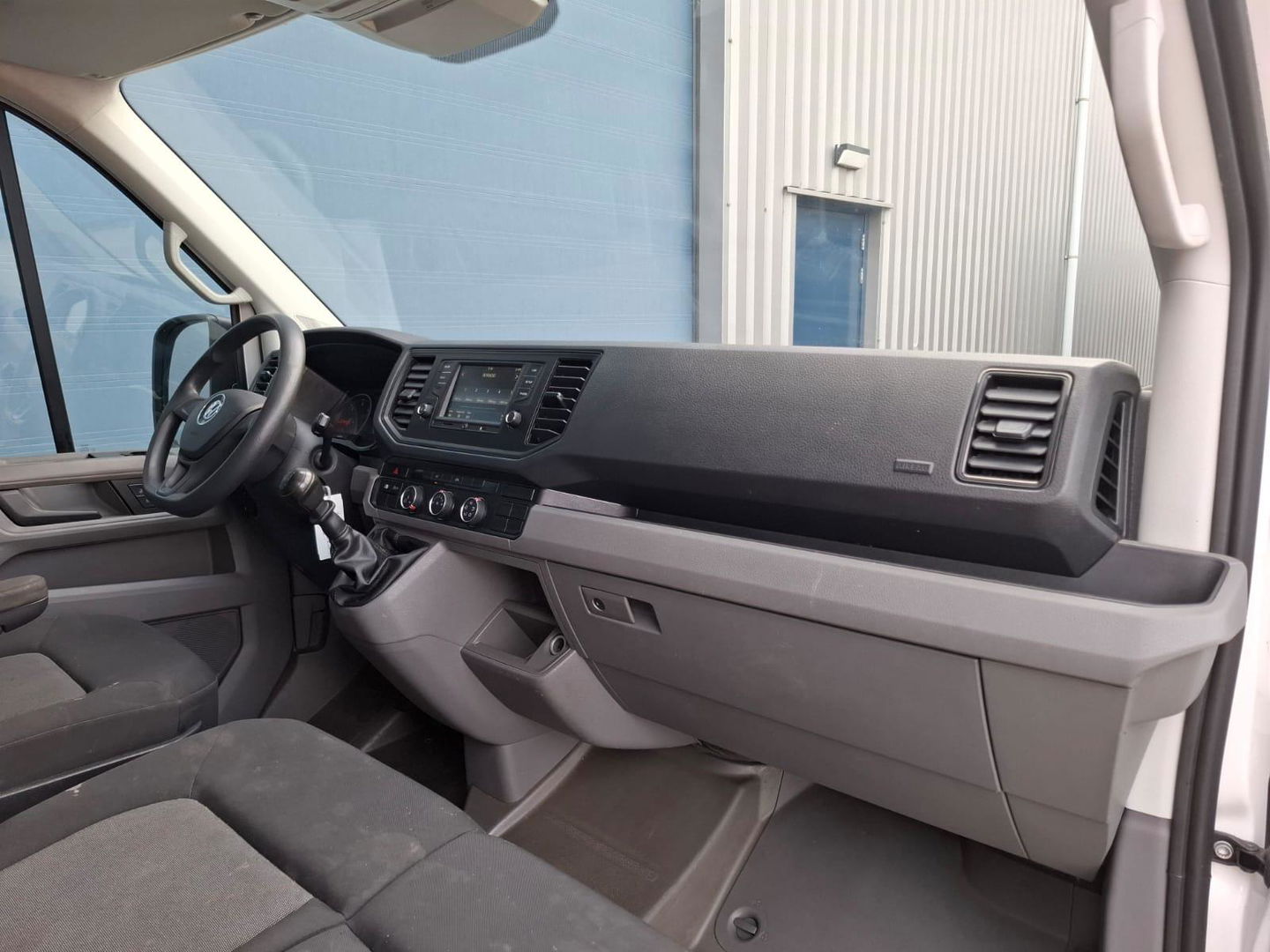 Volkswagen Crafter 35 2.0 TDI L3H3 Trendline IMPERIAL  / TREKHAAK / EURO 6 / NAP / CAMERA