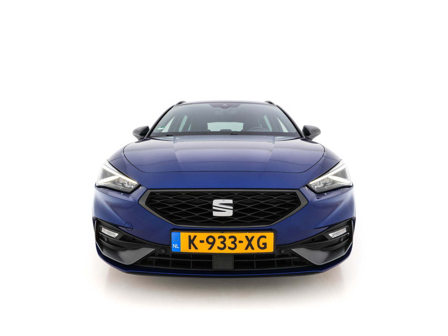 SEAT Leon Sportstourer 1.5 eTSI FR Launch Edition Aut. *FULL-LED | DIGI-COCKPIT | NAVI-FULLMAP | LEATHER-MICROFIBRE | CARPLAY | KEYLESS | SHIFT-PADDLES | SPORT-SEATS | HEATED-SEATS | AMBIENT-LIGHT | CAMERA | ECC | PDC | CRUISE | TOWBAR | 17'