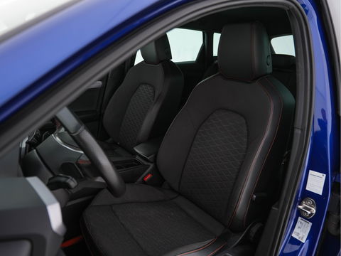 SEAT Leon Sportstourer 1.5 eTSI FR Launch Edition Aut. *FULL-LED | DIGI-COCKPIT | NAVI-FULLMAP | LEATHER-MICROFIBRE | CARPLAY | KEYLESS | SHIFT-PADDLES | SPORT-SEATS | HEATED-SEATS | AMBIENT-LIGHT | CAMERA | ECC | PDC | CRUISE | TOWBAR | 17'