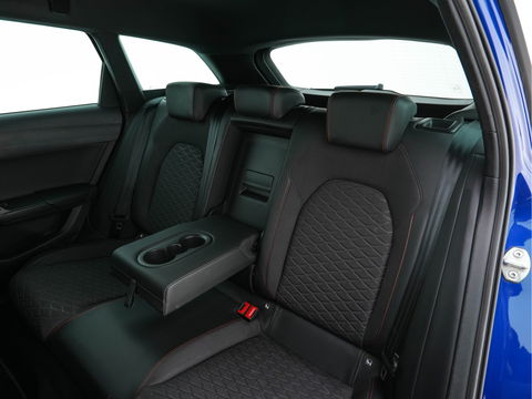 SEAT Leon Sportstourer 1.5 eTSI FR Launch Edition Aut. *FULL-LED | DIGI-COCKPIT | NAVI-FULLMAP | LEATHER-MICROFIBRE | CARPLAY | KEYLESS | SHIFT-PADDLES | SPORT-SEATS | HEATED-SEATS | AMBIENT-LIGHT | CAMERA | ECC | PDC | CRUISE | TOWBAR | 17'