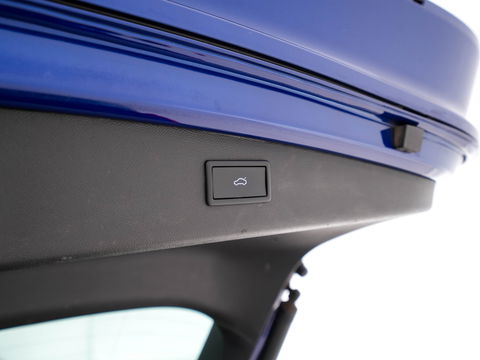 SEAT Leon Sportstourer 1.5 eTSI FR Launch Edition Aut. *FULL-LED | DIGI-COCKPIT | NAVI-FULLMAP | LEATHER-MICROFIBRE | CARPLAY | KEYLESS | SHIFT-PADDLES | SPORT-SEATS | HEATED-SEATS | AMBIENT-LIGHT | CAMERA | ECC | PDC | CRUISE | TOWBAR | 17'