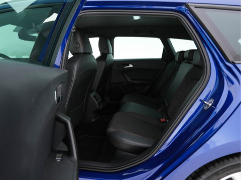 SEAT Leon Sportstourer 1.5 eTSI FR Launch Edition Aut. *FULL-LED | DIGI-COCKPIT | NAVI-FULLMAP | LEATHER-MICROFIBRE | CARPLAY | KEYLESS | SHIFT-PADDLES | SPORT-SEATS | HEATED-SEATS | AMBIENT-LIGHT | CAMERA | ECC | PDC | CRUISE | TOWBAR | 17'