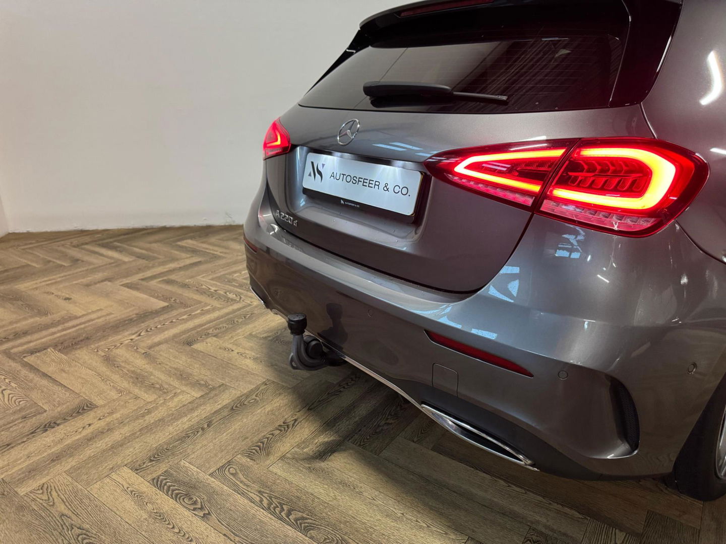 Mercedes-Benz A-Klasse 220 d Premium Plus PANO CAM