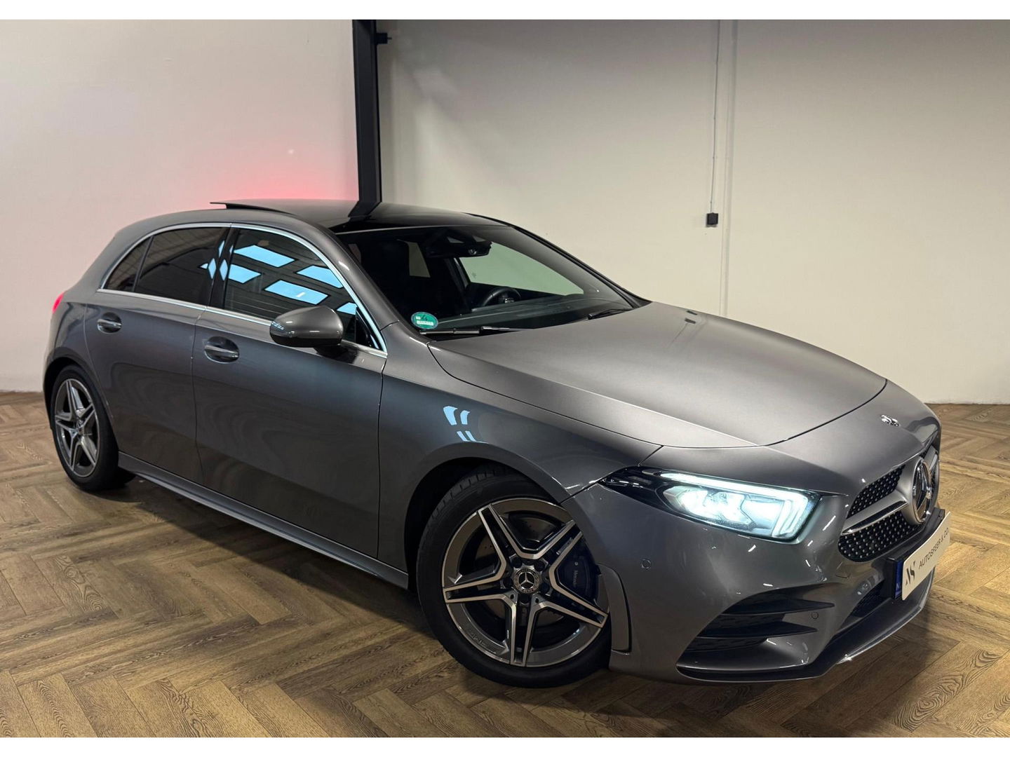 Mercedes-Benz A-Klasse 220 d Premium Plus PANO CAM
