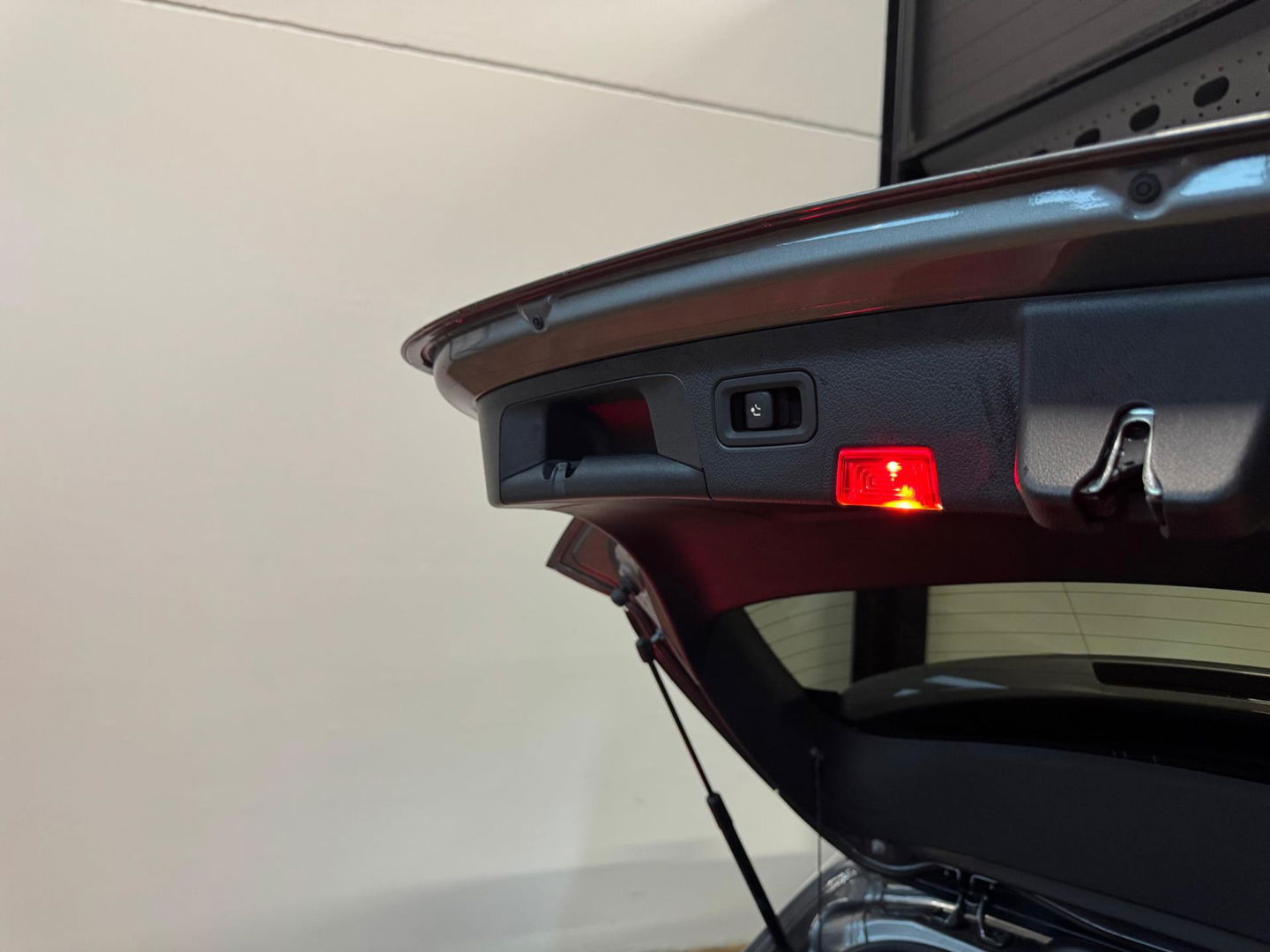 Mercedes-Benz A-Klasse 220 d Premium Plus PANO CAM