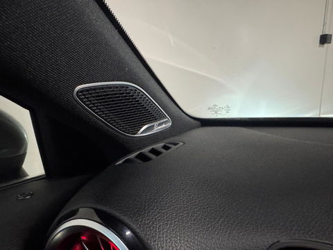 Mercedes-Benz A-Klasse 220 d Premium Plus PANO CAM