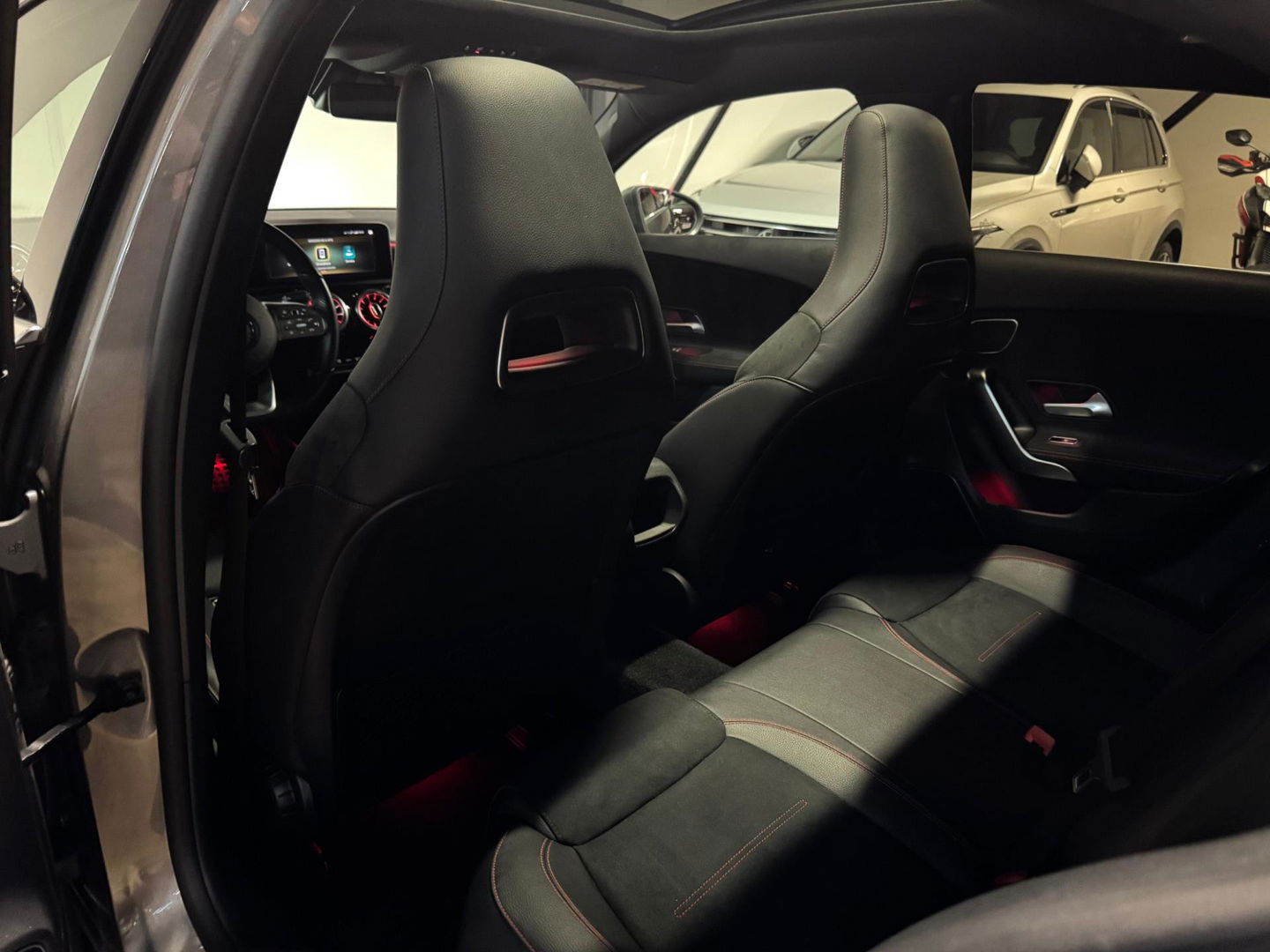 Mercedes-Benz A-Klasse 220 d Premium Plus PANO CAM