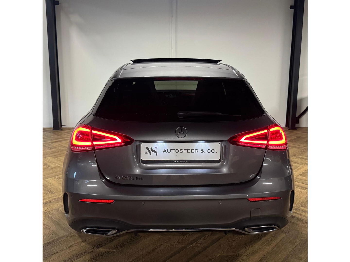 Mercedes-Benz A-Klasse 220 d Premium Plus PANO CAM