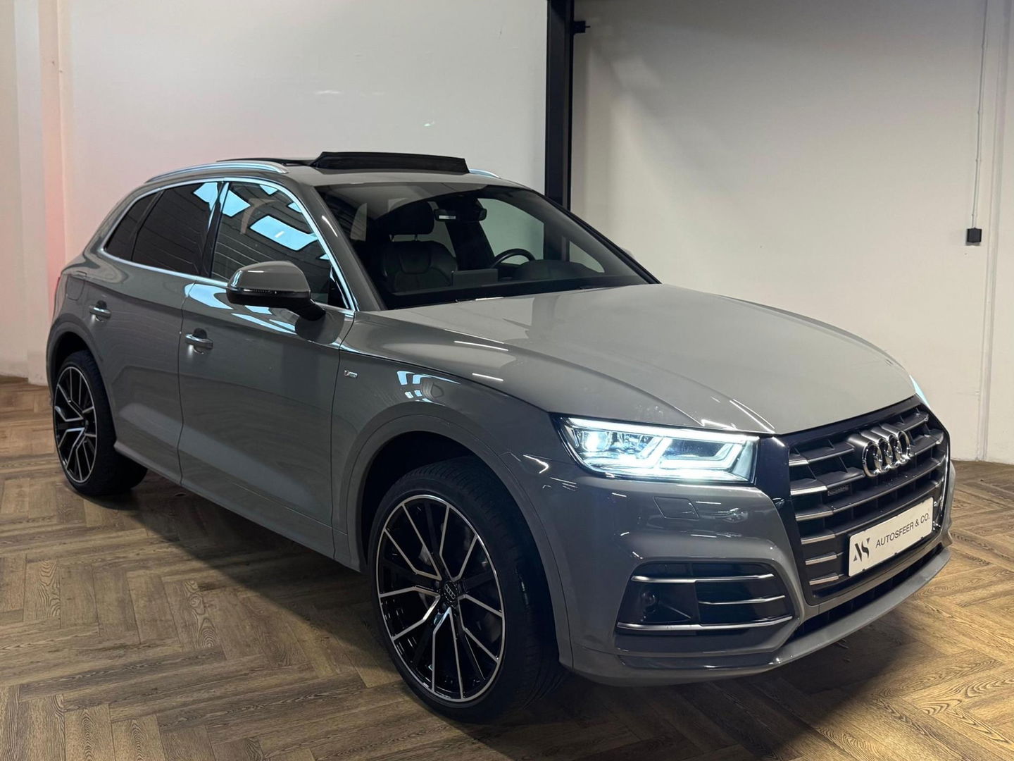 Audi Q5 55 TFSI e quattro Competition S-LINE PANO KEYLESS