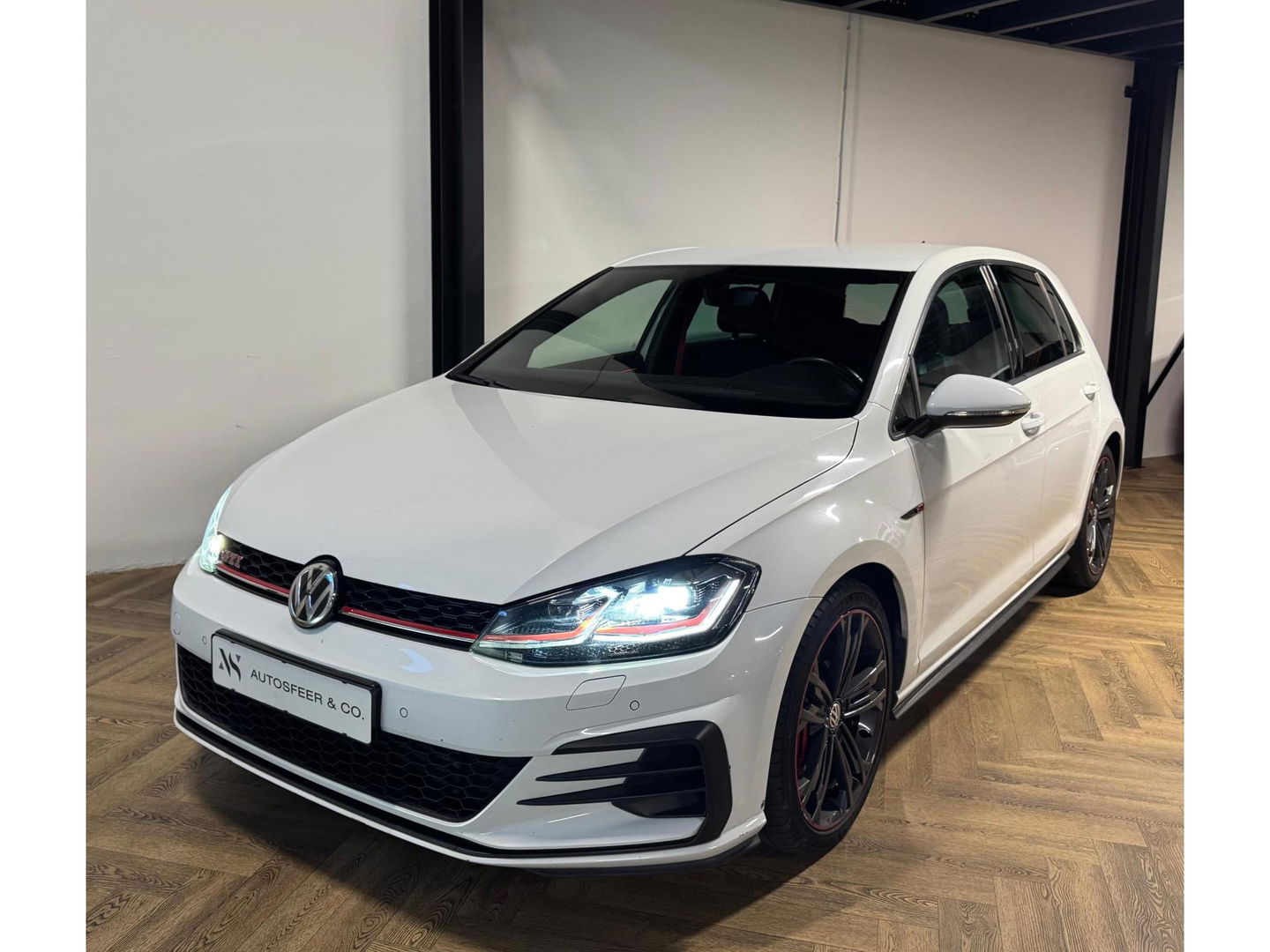 Volkswagen Golf 2.0 TSI GTI Performance CAM PDC