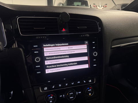 Volkswagen Golf 2.0 TSI GTI Performance CAM PDC