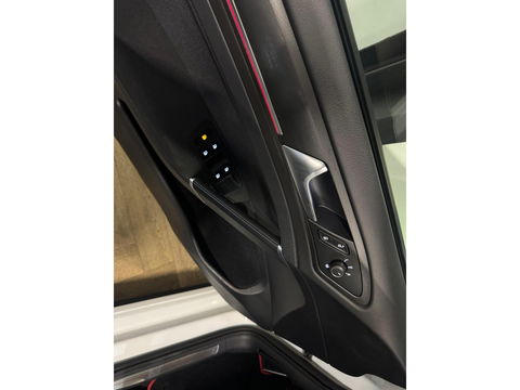 Volkswagen Golf 2.0 TSI GTI Performance CAM PDC