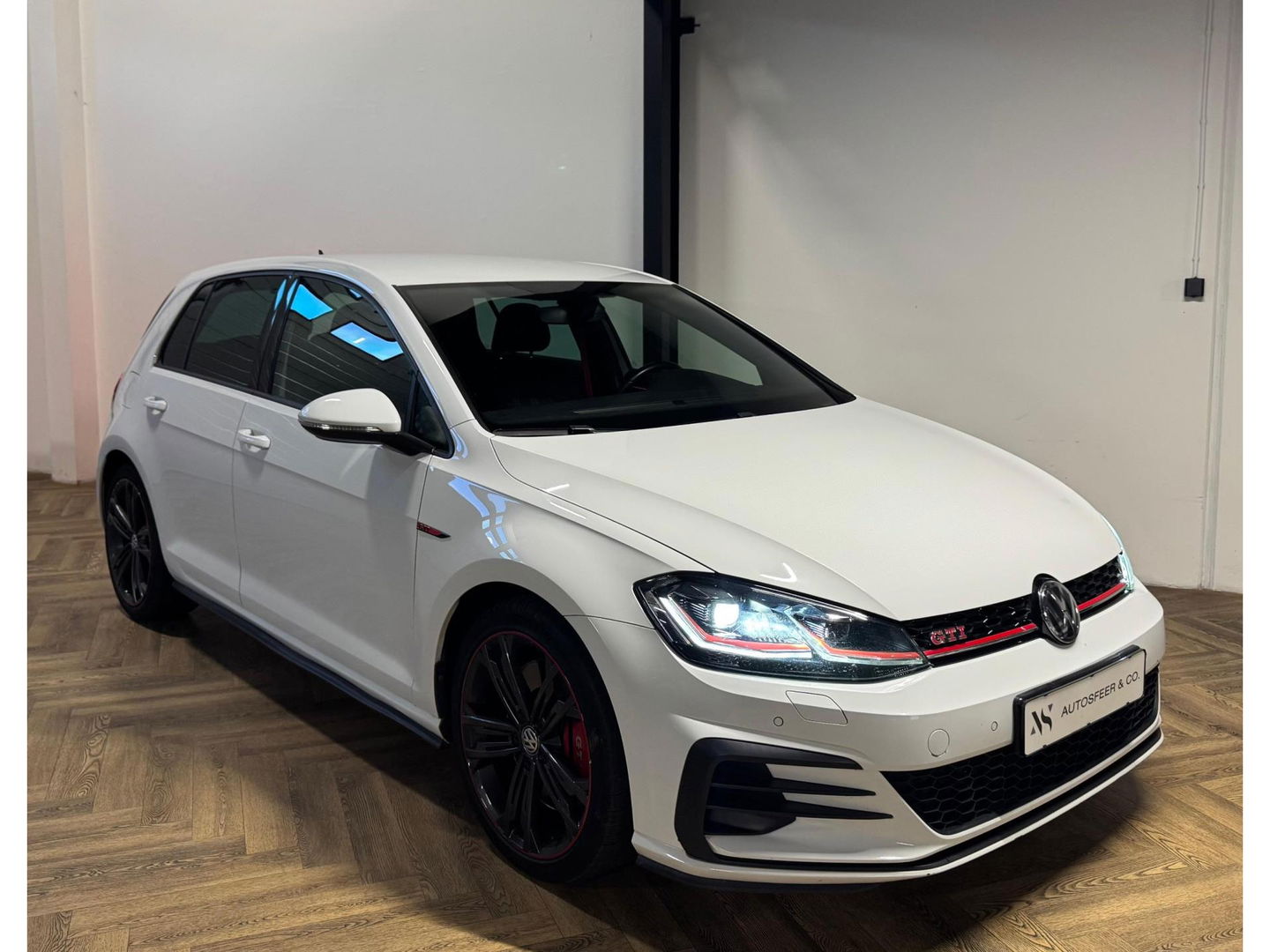 Volkswagen Golf 2.0 TSI GTI Performance CAM PDC