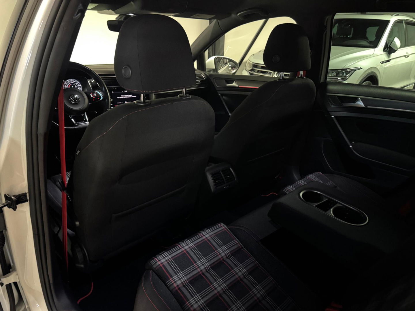 Volkswagen Golf 2.0 TSI GTI Performance CAM PDC