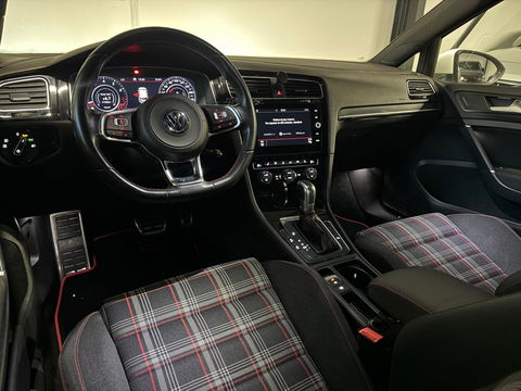 Volkswagen Golf 2.0 TSI GTI Performance CAM PDC