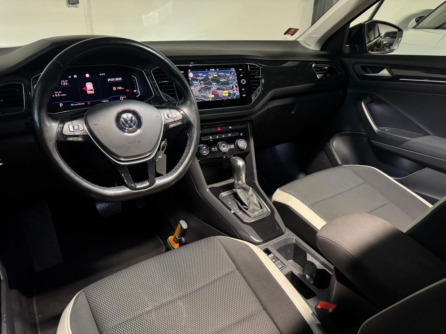 Volkswagen T-Roc 1.5 TSI Sport ACC PANO'
