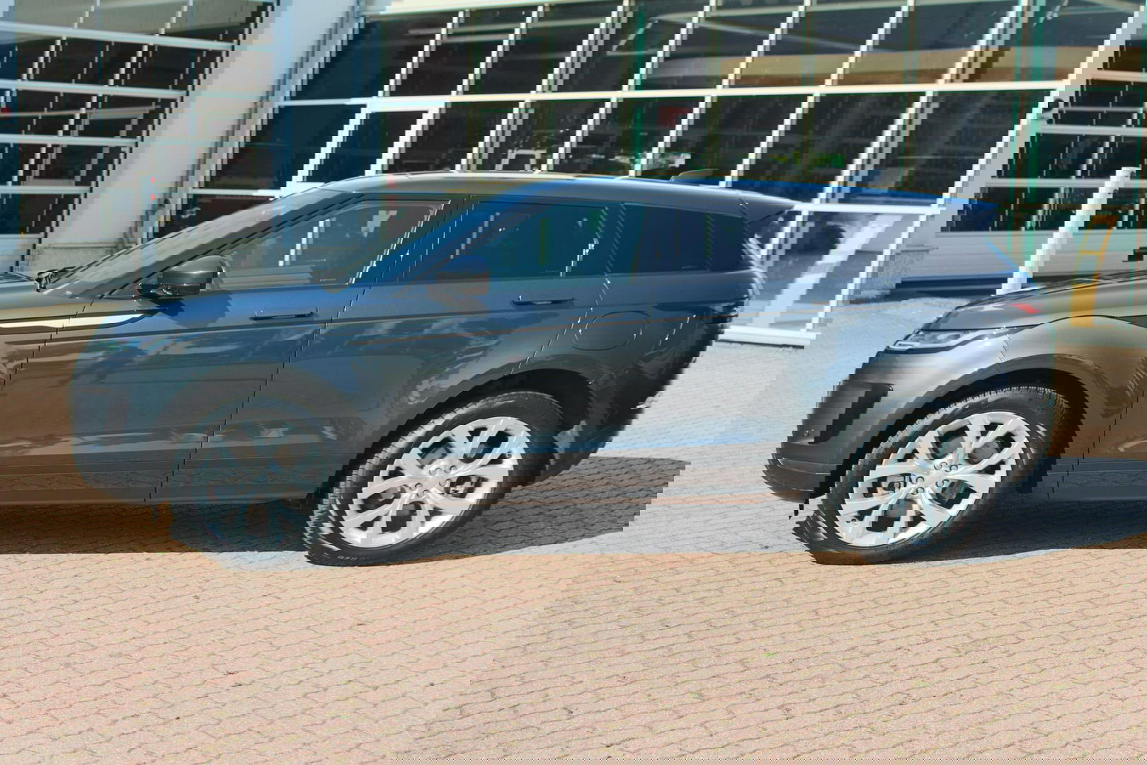 Land Rover Range Rover Evoque 1.5 P300e AWD SE Schuifkanteldak/ DAB+