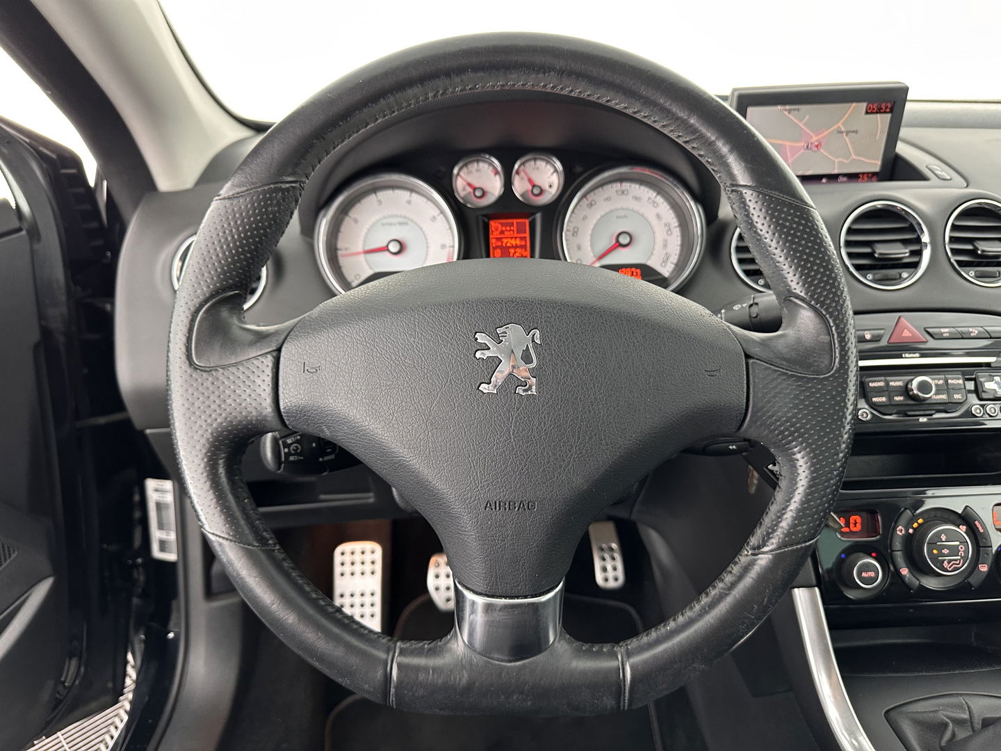 Peugeot 308 CC 1.6 THP Noir & Blanc *FULL-LEATHER | NAVI-FULLMAP | AIR-SCARF | SPORT/HEATED-SEATS | ECC | PDC | CRUISE | 18''ALU*