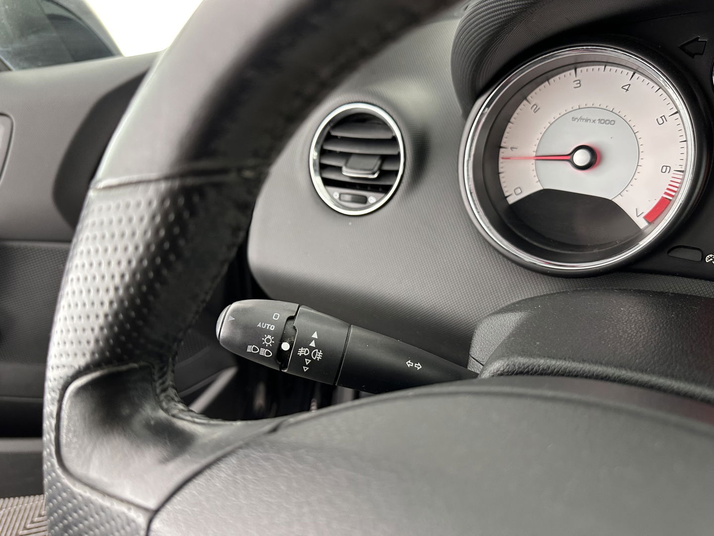 Peugeot 308 CC 1.6 THP Noir & Blanc *FULL-LEATHER | NAVI-FULLMAP | AIR-SCARF | SPORT/HEATED-SEATS | ECC | PDC | CRUISE | 18''ALU*
